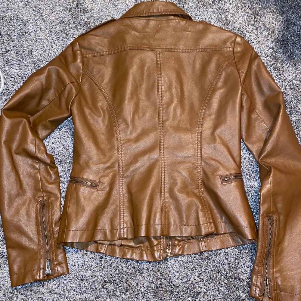 Womens Leather Jacket - Picture 4 of 5